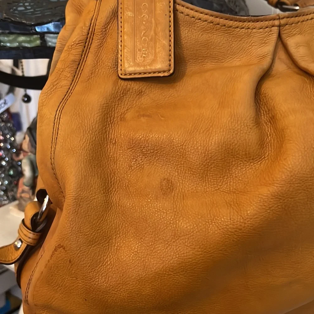 Vintage Coach C0982 Parker hobo purse